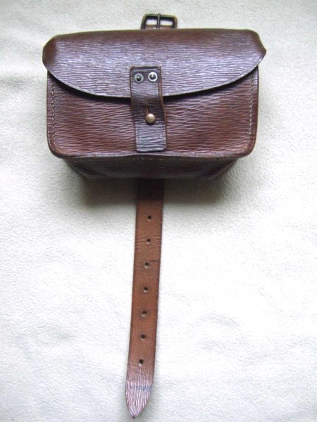 1914_pouch_b_1_front_big.jpg