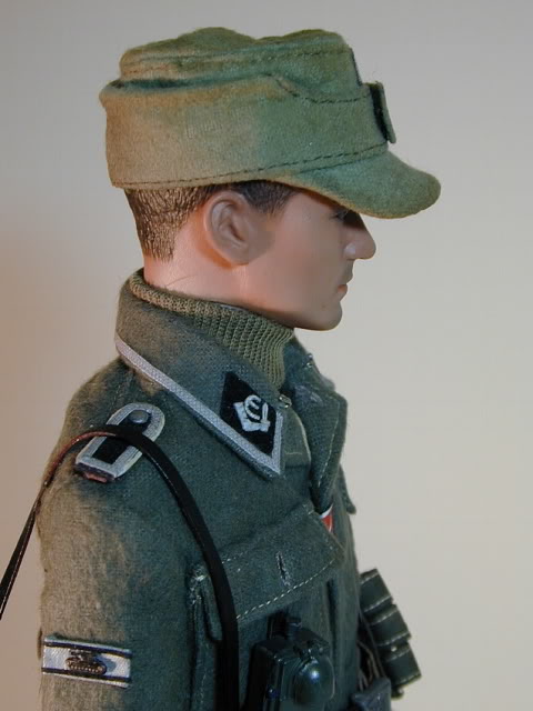 SS-Scharfuhrer_2.jpg