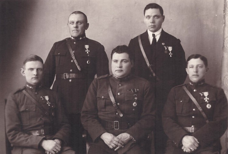 KL Saaremaa maleva laskespordi klubi juhatus 1929-30.jpg