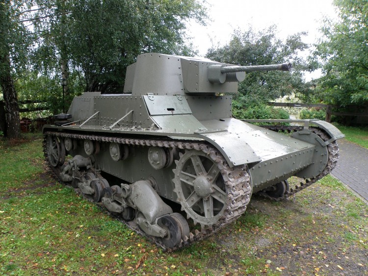 POL_7TP_Tank.jpg