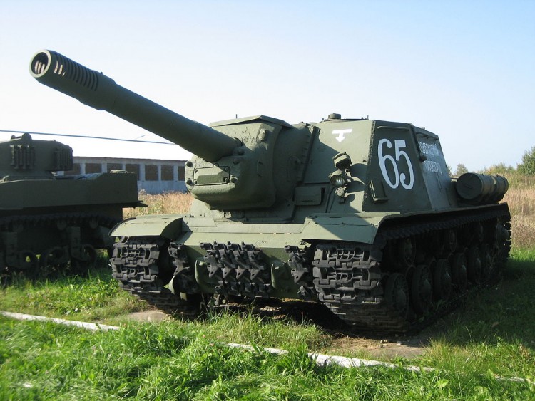 1200px-Isu152_Kubinka.jpg