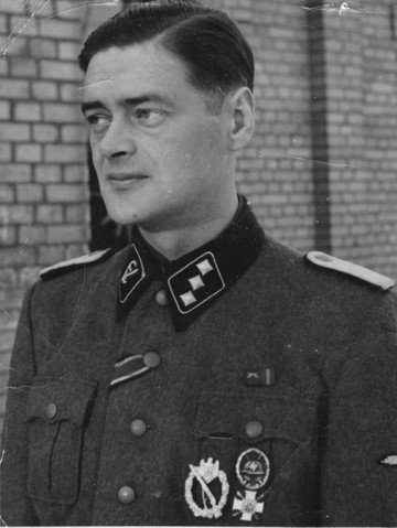 puusepp_hermann_detsember_1944_large.jpg