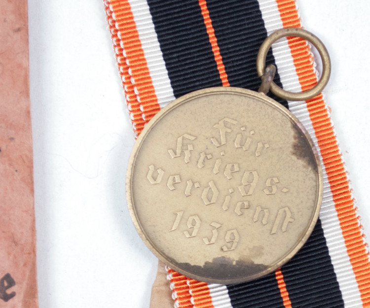 Kriegsverdienstmedaille-tüte-maker-Friedrich-Ort-8.jpg