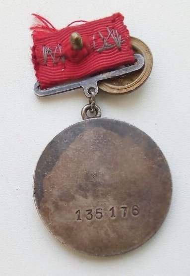 114275943.jpg