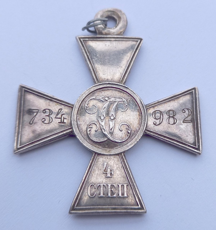 georgi_734982_B.jpg