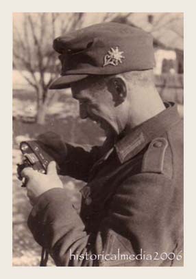 Gebirgsjager camera 2.jpg